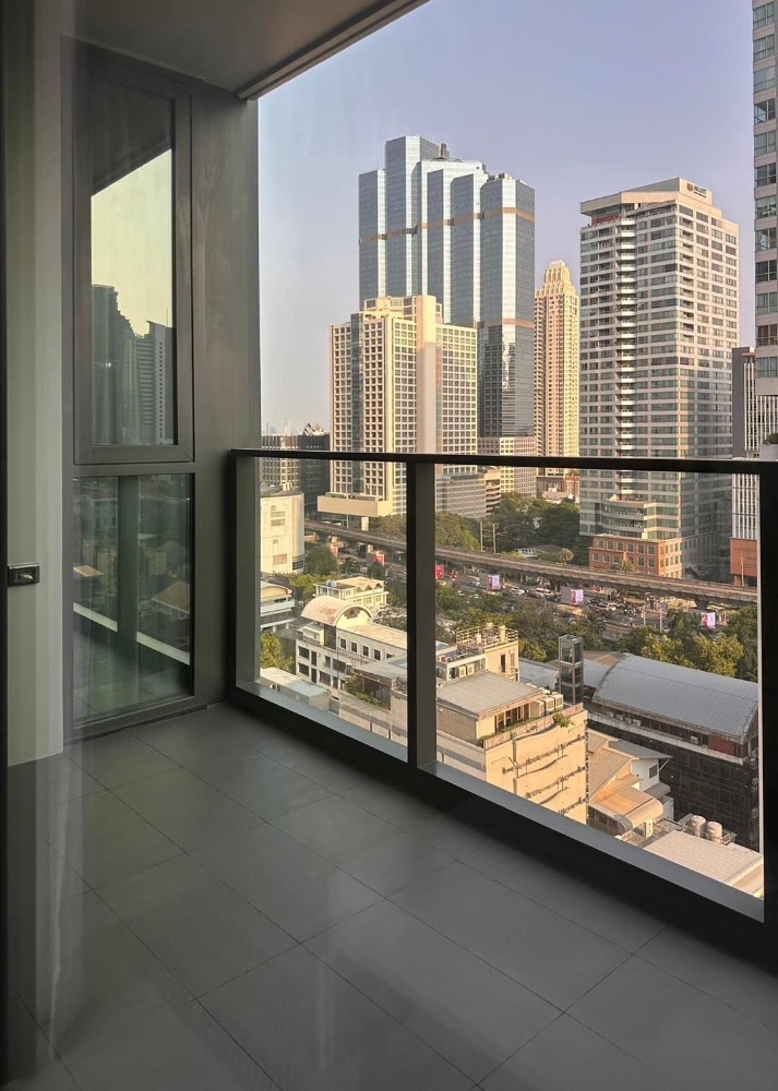 For Rent 1 bedroom Tait Sathorn 12 Luxury Condo High floor Near BTS Saint Louis Fully furnished Ready to move in