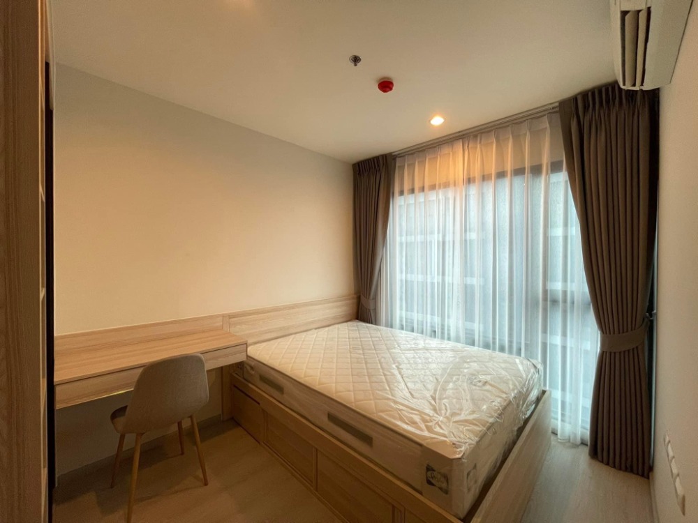 For Rent 2 bedrooms Rhythm Asoke Condo High floor Near MRT Rama 9 Fully furnished Ready to move in