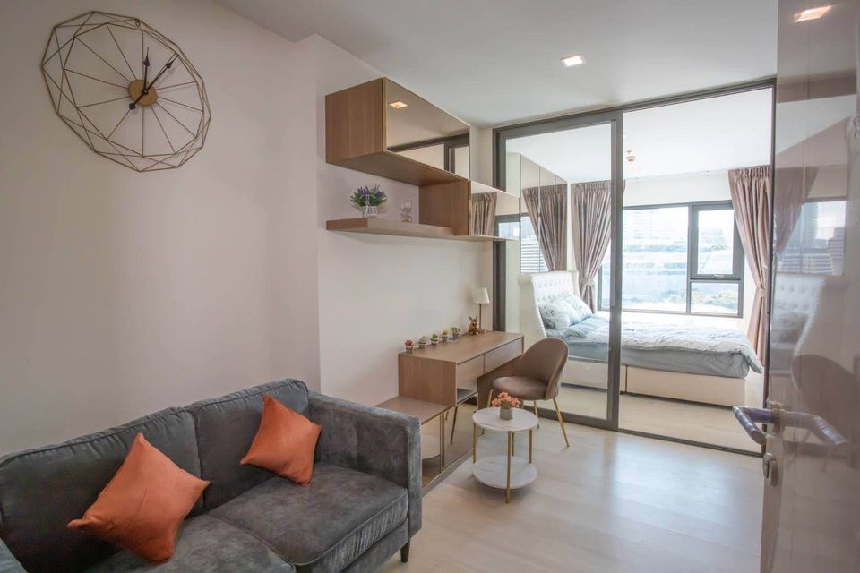 For Rent 1 bedroom Life One Wireless Condo High floor Near BTS Ploenchit Fully furnished Ready to move in