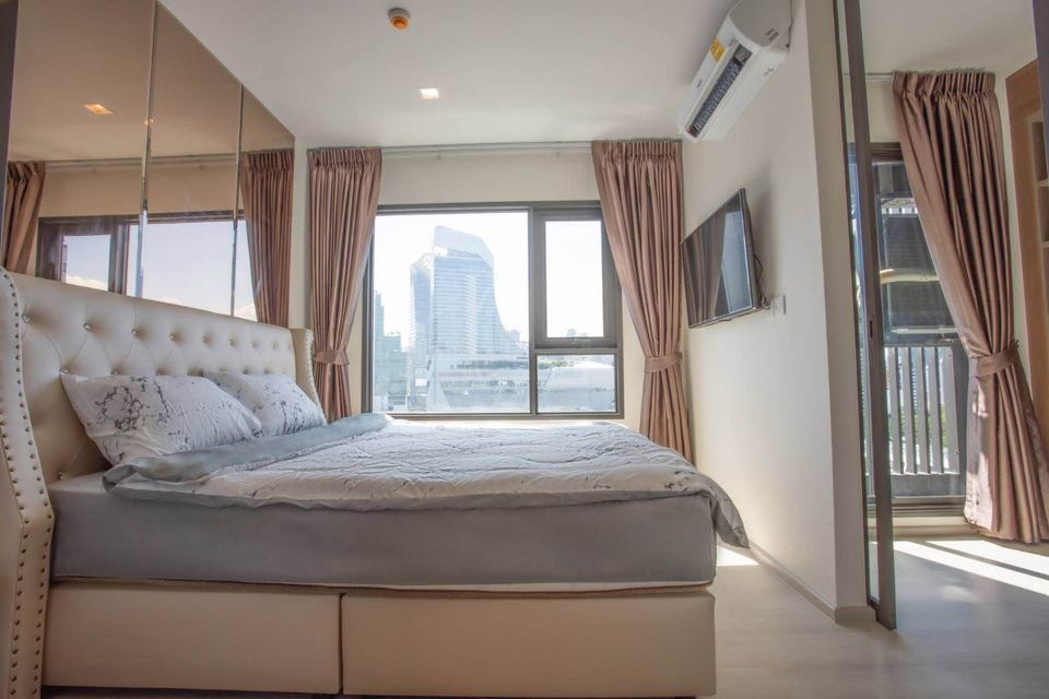 For Rent 1 bedroom Life One Wireless Condo High floor Near BTS Ploenchit Fully furnished Ready to move in