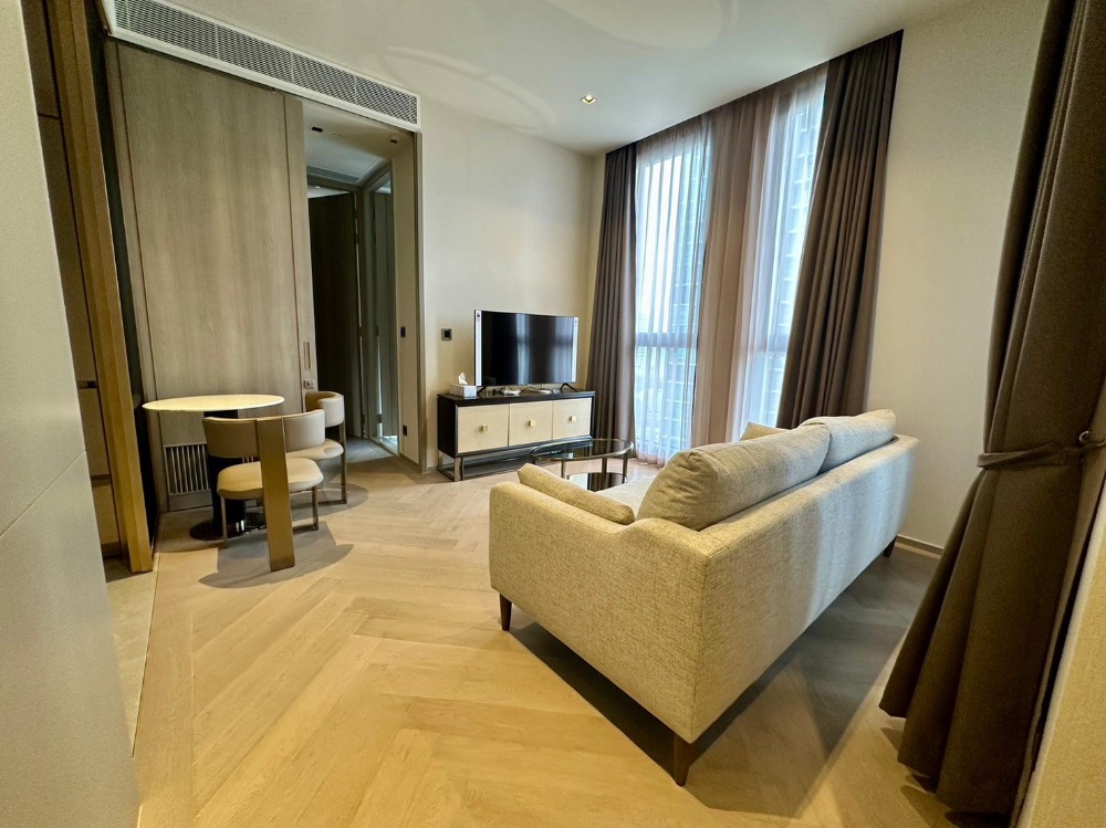 For Rent 1 bedroom The Reserve Sathorn Luxury Condo High floor Near BTS Chong Nonsi Fully furnished Ready to move in