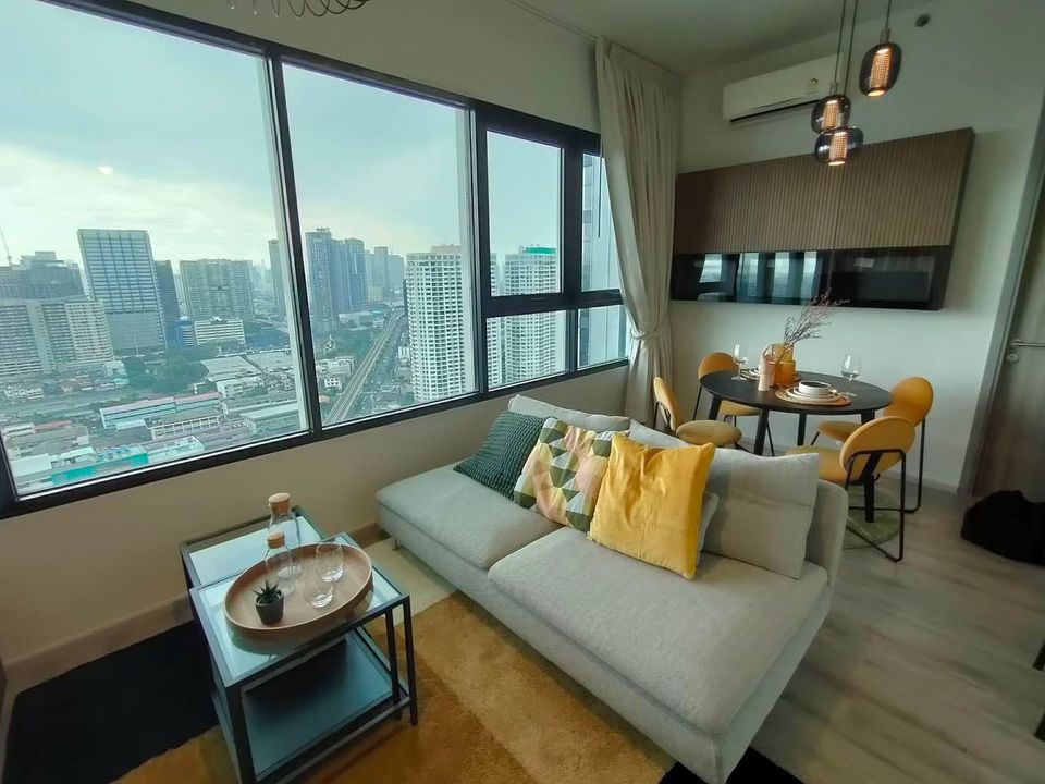 For Rent 2 bedrooms KnightsBridge Prime Ratchayothin Condo High floor Corner unit Near MRT Phahon Yothin Fully furnished Ready to move in