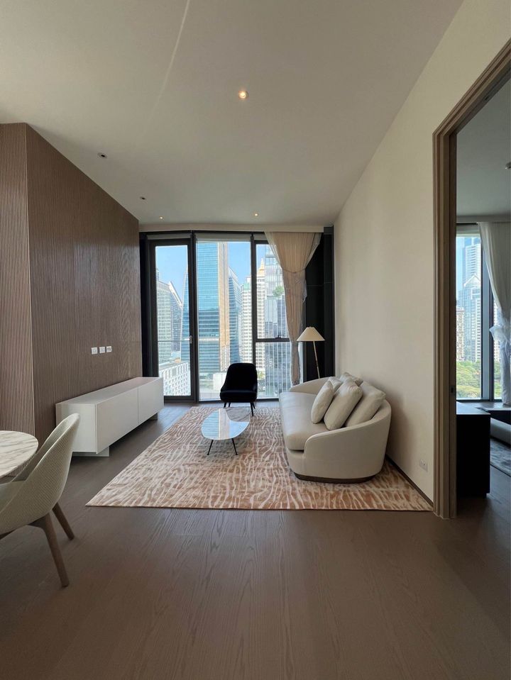 For Rent Penthouse 1 Beds 2 Baths Scope Langsuan Luxury Condo High floor Near BTS Chidlom Fully furnished Ready to move in