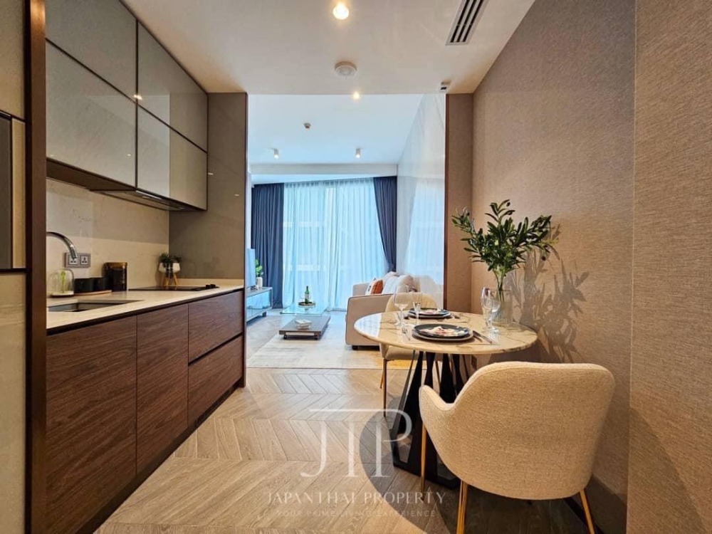 For Rent 1 Bed 1 Bath The Estelle Phromphong Luxury Condo High floor  Near BTS Phromphong Fully furnished Ready to move in