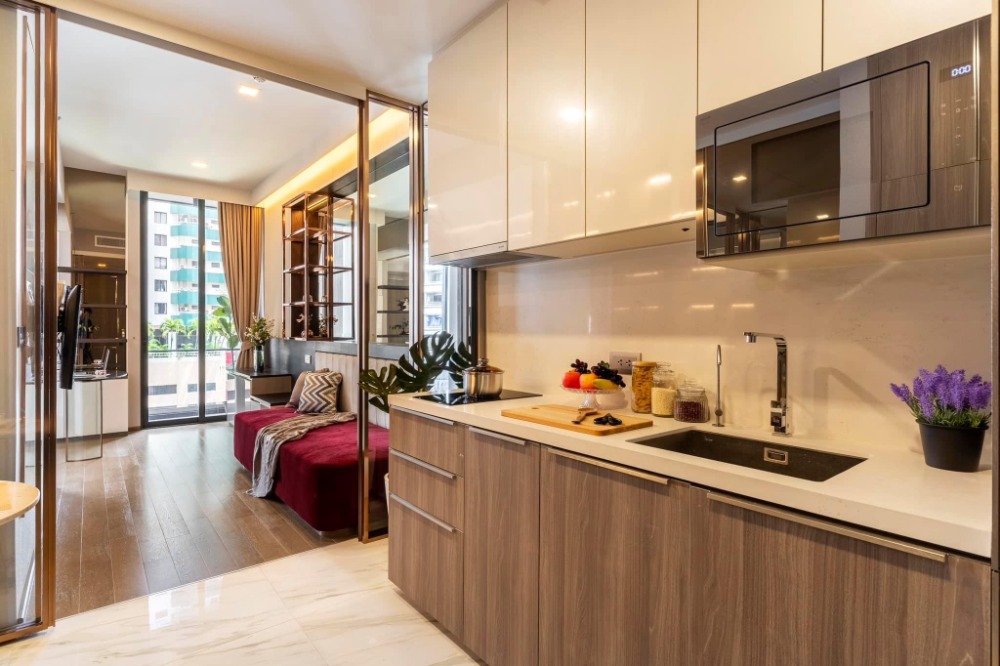 For Rent 1 Beds 1 Bath Celes Asoke Luxury Condo Near BTS Asoke Fully furnished Ready to move in