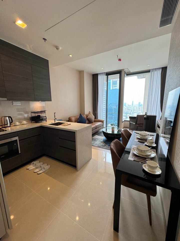 For Rent 1 Bed 1 Bath The ESSE Asoke Luxury Condo High floor Near BTS Asoke Fully furnished Ready to move in