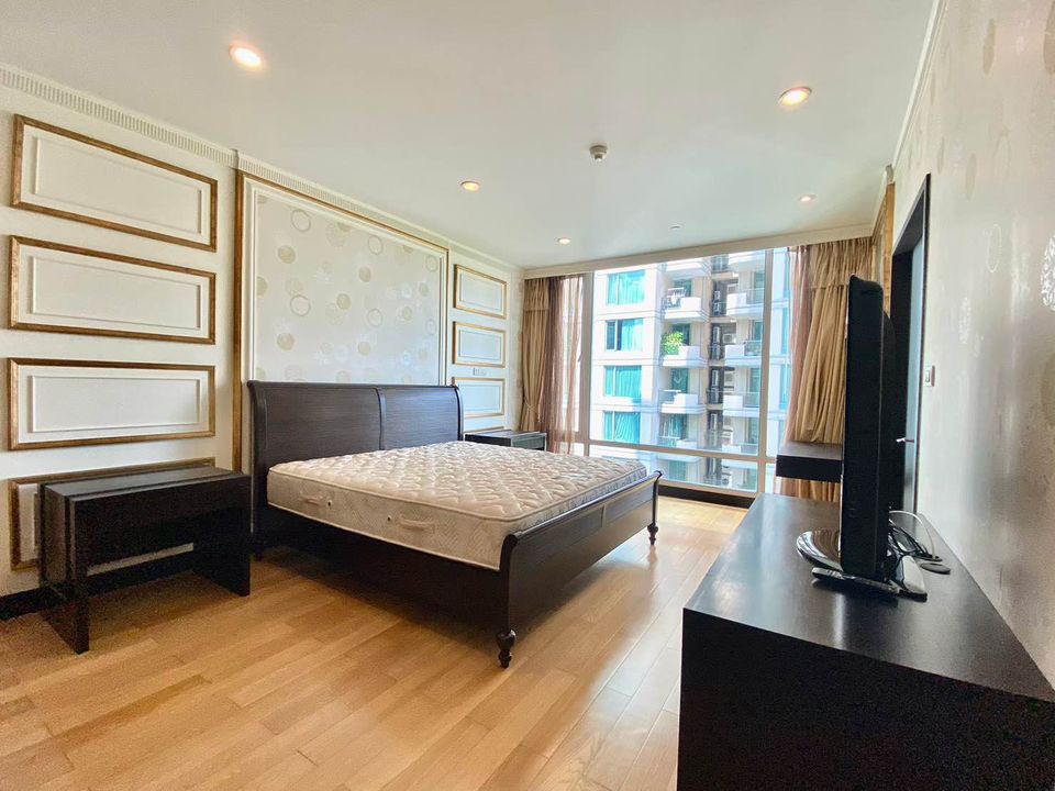 For Rent 4 Beds 4 Baths The Park Chidlom Condo Near BTS Chidlom Fully furnished Ready to move in