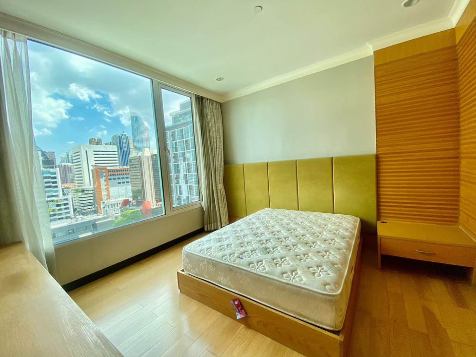 For Rent 4 Beds 4 Baths The Park Chidlom Condo Near BTS Chidlom Fully furnished Ready to move in