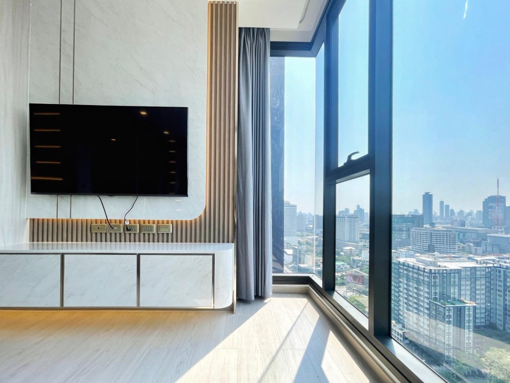 For Sale 1 bedroom One Nine Five Asoke-Rama 9 Luxury Condo High floor Near MRT Rama 9 Fully furnished Ready to move in