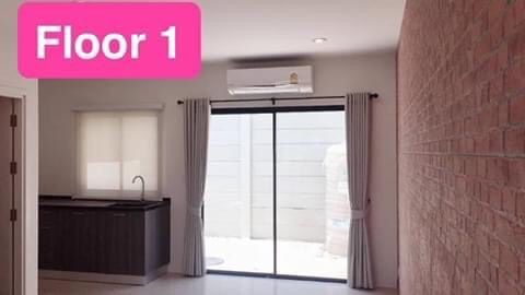 For Rent Patio Srinakarin Rama 9 .ให้เช่าทาวน์โฮม บ้านหลังริม 3นอน 3น้ำ 3ชั้น, วิวสนามกอล์ฟ, ใกล้สแตมฟอร์ด, นวมินทราชินูทิศ