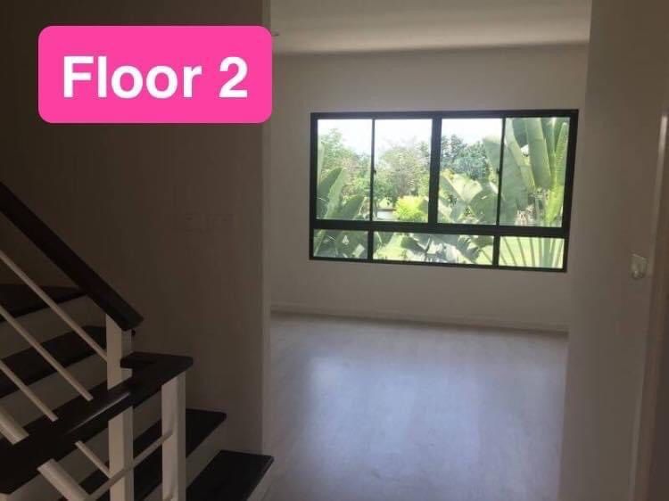 For Rent Patio Srinakarin Rama 9 .ให้เช่าทาวน์โฮม บ้านหลังริม 3นอน 3น้ำ 3ชั้น, วิวสนามกอล์ฟ, ใกล้สแตมฟอร์ด, นวมินทราชินูทิศ