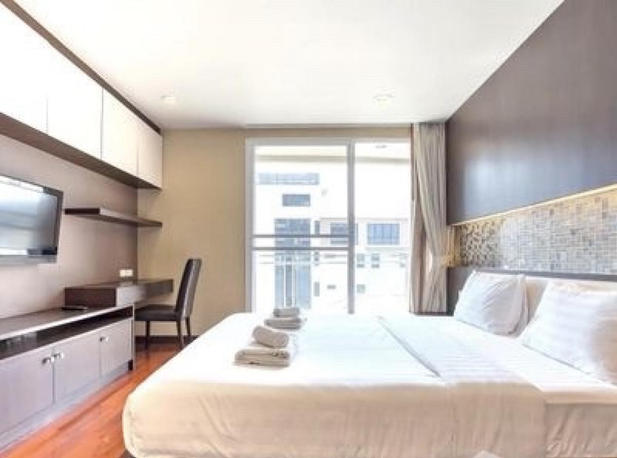 เช่า คอนโด 3 นอน Pet friendly Richmond Hills Sukhumvit Thonglor # 170 sq.m. fully furnished # Tel 061-428-9156