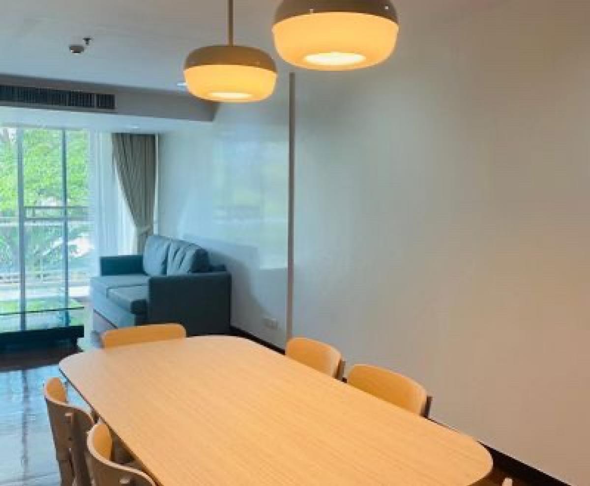 เช่า คอนโด 3 นอน Pet friendly Richmond Hills Sukhumvit Thonglor # 170 sq.m. fully furnished # Tel 061-428-9156