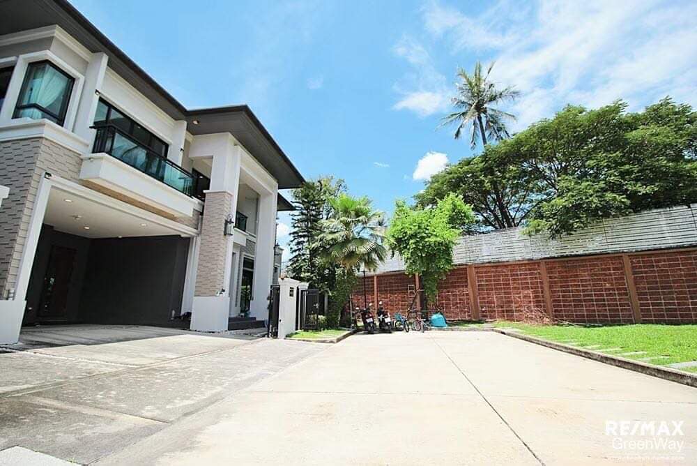 For sale detached house 4 bedrooms at Grand Bangkok Boulevard Sathorn luxury house near BTS Bangwa Fully furnished Ready to move in Sale 21,600,000 THB