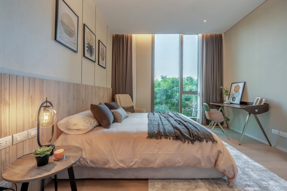 For sale condo 2 bedrooms at Baan sindhorn Luxury condo Near BTS Chidlom Ready to move in Sale 31,000,000 THB.