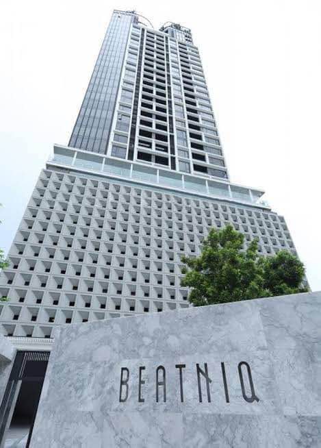 For sale condo 2 bedrooms at Beatniq Sukhumvit 32 Luxury condo Near BTS Thonglor Ready to move in Sale 26,000,000 THB.