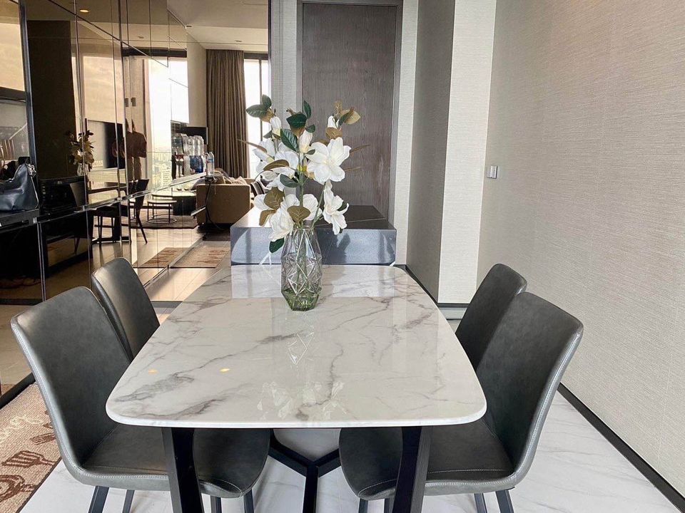 For sale condo 2 bedrooms at The Esse Sukhumvit 36 Luxury condo Corner room Near BTS Thonglor Ready to move in Sale 23,500,000 THB.