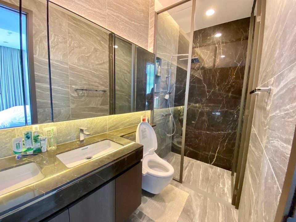 For sale condo 2 bedrooms at The Esse Sukhumvit 36 Luxury condo Corner room Near BTS Thonglor Ready to move in Sale 23,500,000 THB.