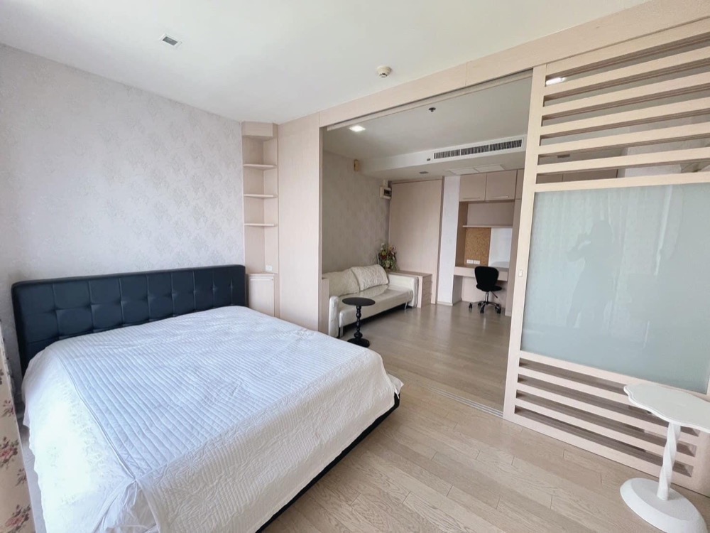 For Sale: Condo, Noble Solo Thonglor, 2 Bedrooms /2 Bathrooms, *High Floor /Furnished /Corner Unit*