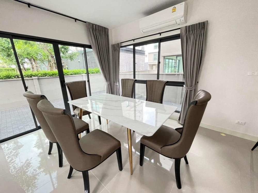 For Rent: House 3 Storeys, Baan Klang Muang Ramintra 83 Station, 4 Bedrooms /4 Bathrooms *Fully Furnished /Corner Unit & Pet Friendly* Ready to move in