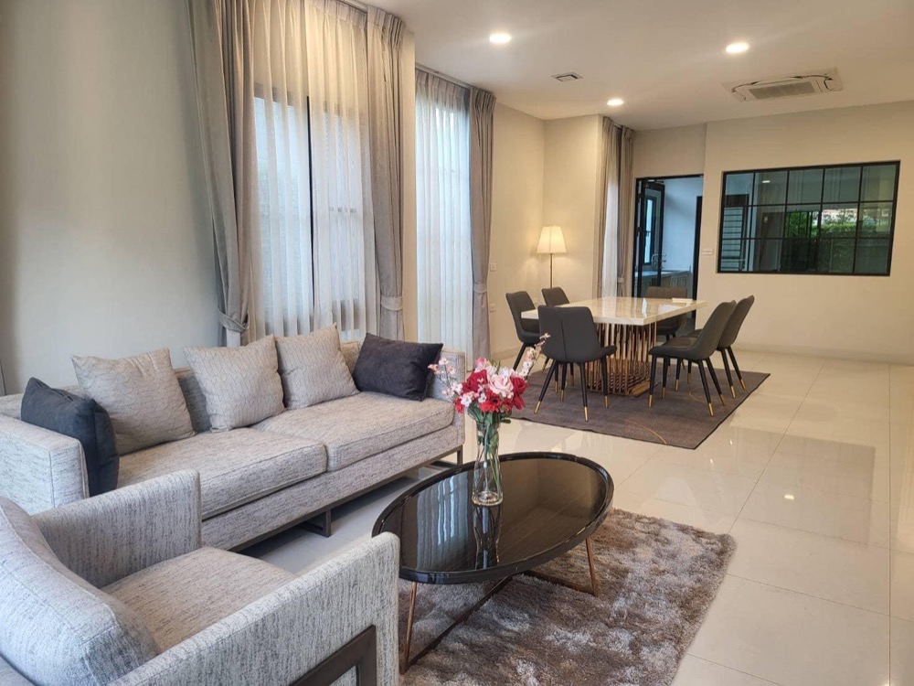 For Rent: Detached House 2 Storeys, Nantawan Rama 9-Krungthep Kreetha, 4 Bedrooms /5 Bathrooms *Fully Furnished /Corner Unit & Pet Friendly*