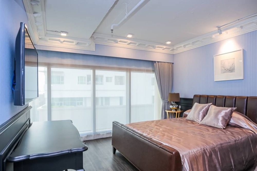 For Sale: Condo, The Emporio Place Sukhumvit 24, 3 Bedrooms /3 Bathrooms *Duplex Corner Luxury Loft Unit /Ready to move in*