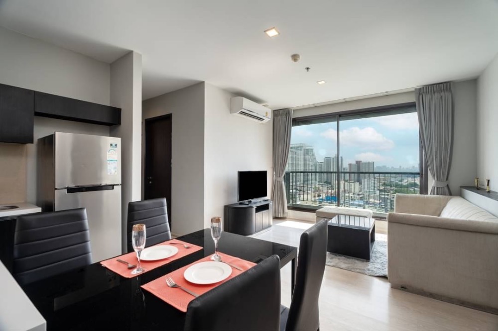 For Sale: Condo, Rhythm Sukhumvit 44/1, 2 Bedrooms /1 Bathroom *Fully Furnished /High Floor /Corner Unit & Ready to move in*