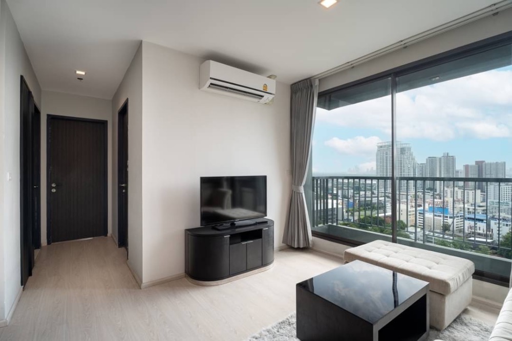 For Sale: Condo, Rhythm Sukhumvit 44/1, 2 Bedrooms /1 Bathroom *Fully Furnished /High Floor /Corner Unit & Ready to move in*