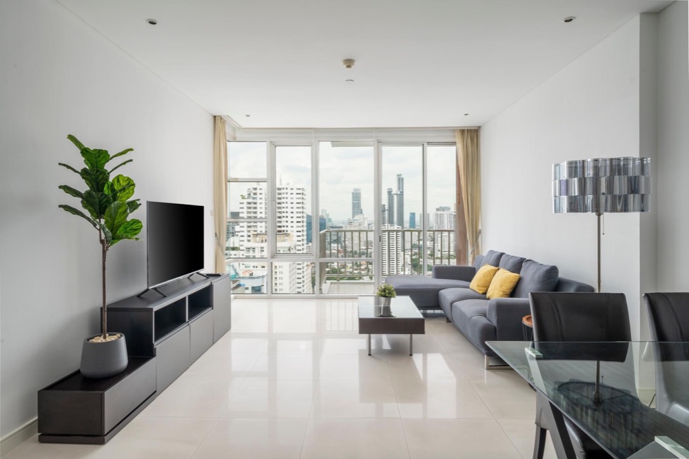 For Sale: Condo, Fullerton Sukhumvit, 2 Bedrooms /2 Bathrooms *Fully Furnished /High Floor /High Floor /Pet Friendly & Ready to move in*