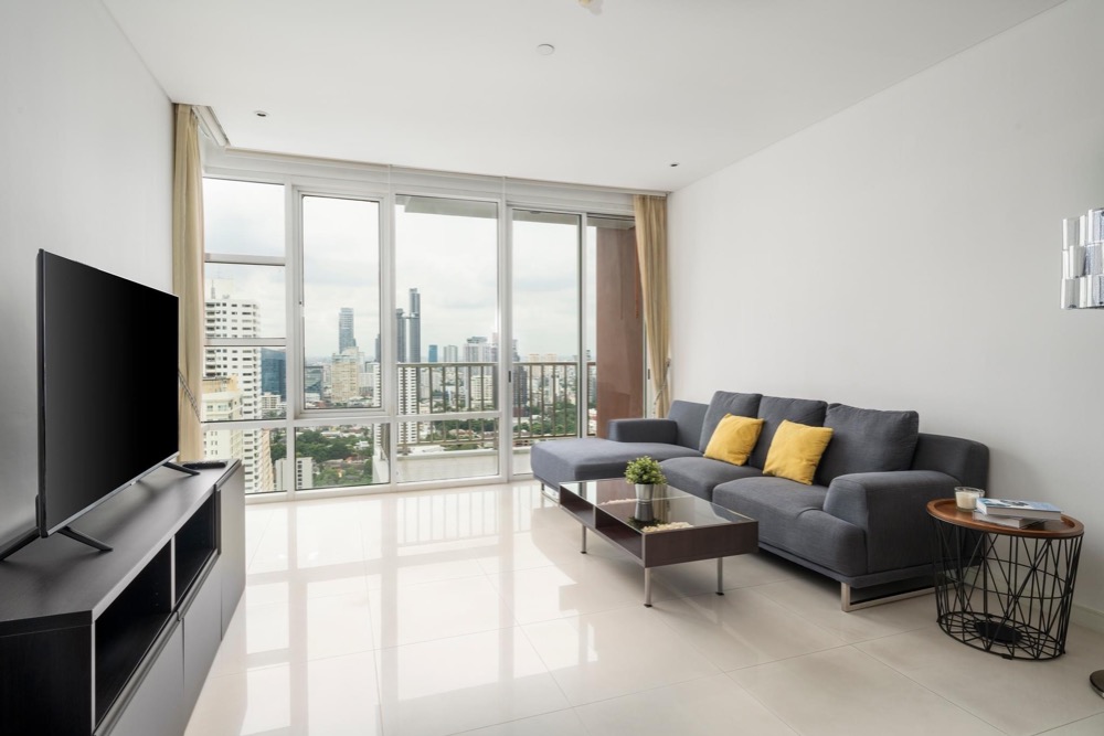 For Sale: Condo, Fullerton Sukhumvit, 2 Bedrooms /2 Bathrooms *Fully Furnished /High Floor /High Floor /Pet Friendly & Ready to move in*