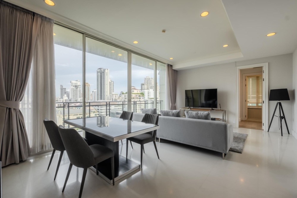 For Sale: Condo, ROYCE Private Residences, 2 Bedrooms /2 Bathrooms *Fully Furnished /High Floor /Corner Unit /Private Lift /Balcony & Ready to move in*