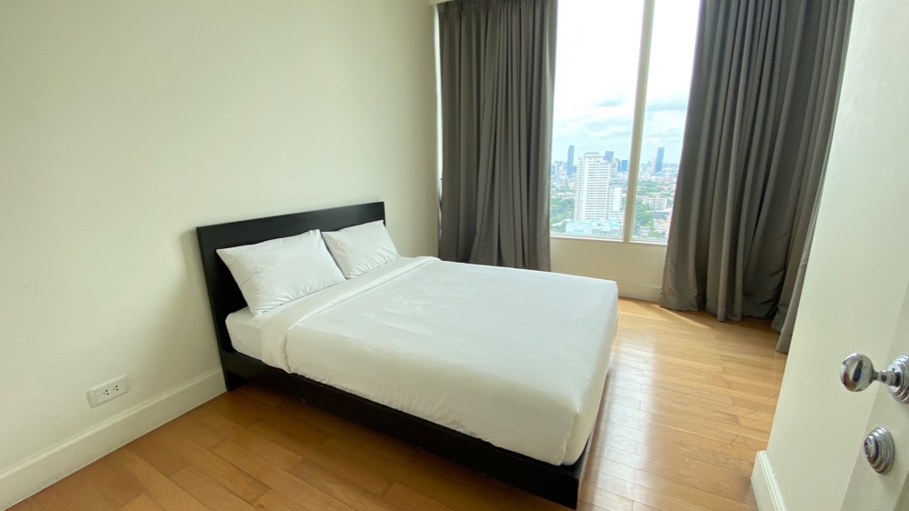 For Rent: Condo, ROYCE Private Residences, 2 Bedrooms /2 Bathrooms *Fully Furnished /High Floor /Balcony & Ready to move in*