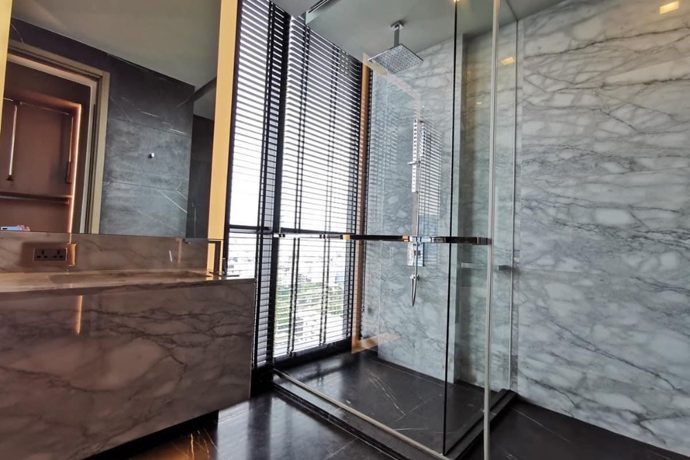 For Sale: Condo, The Monument Thonglor, 2 Bedrooms /3 Bathrooms *Fully Furnished /High Floor /Private Lift /Pet Friendly & Sale with Tenant (February 2025)*