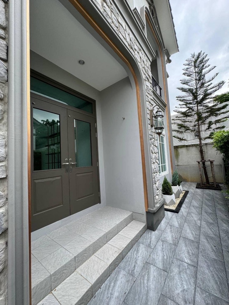 For Rent: Detached House, Grandio Sathorn, 4 Bedrooms /4 Bathrooms *Fully Furnished /Pet Friendly* Ready to move in